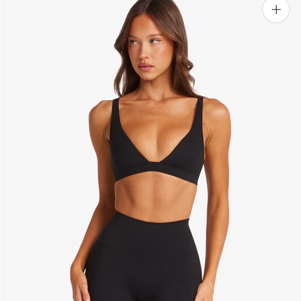 NWT CSB Freedom Contour Crop